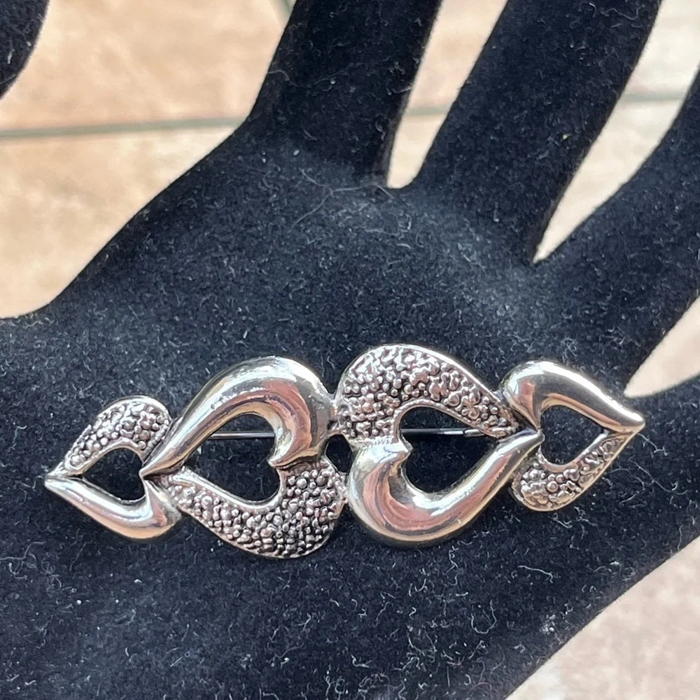 N/A silver hearts